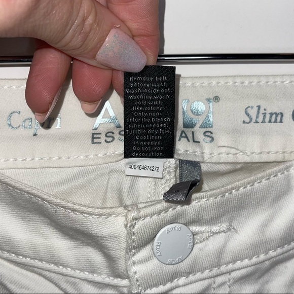 APT. 9 White Slim Denim Capri Pants 6 - Picture 8 of 8
